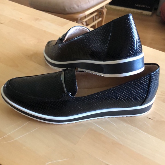 Naturalized - Picture 4 of 7